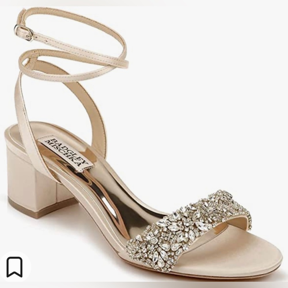 Badgley Mischka Jada Embellished Wedding Shoes size 10 Cream